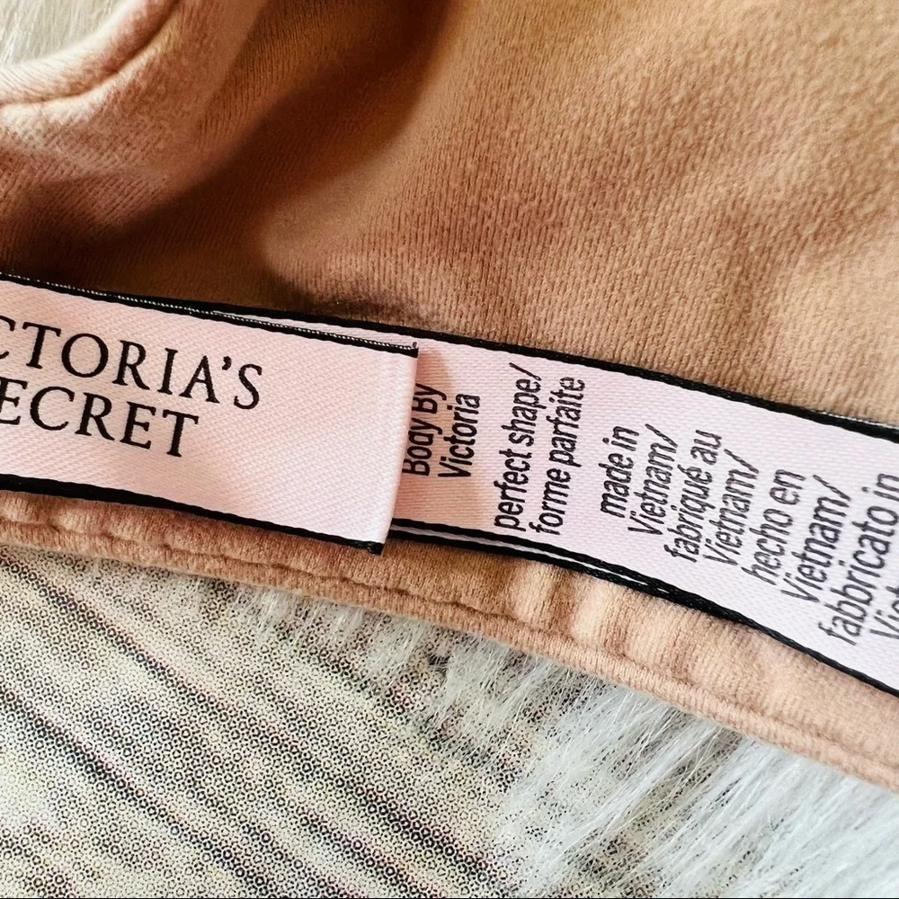 Victoria's Secret Tan Bra - Picture 9 of 9